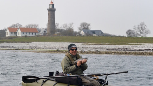 Pontonbåd ved Fornæs 150425 fornaes lars fisk