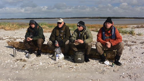 Frokost pause ved udmundingen af Randers Fjord. 150426 udbyhoj frokost
