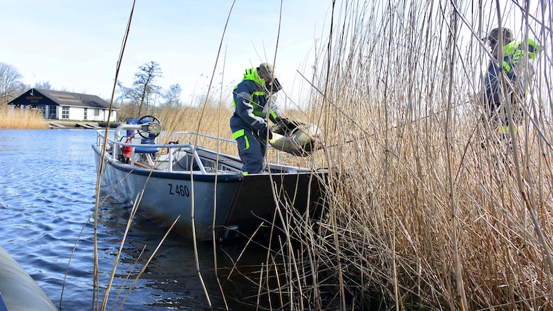 170325 gudenaaen affald aluboat