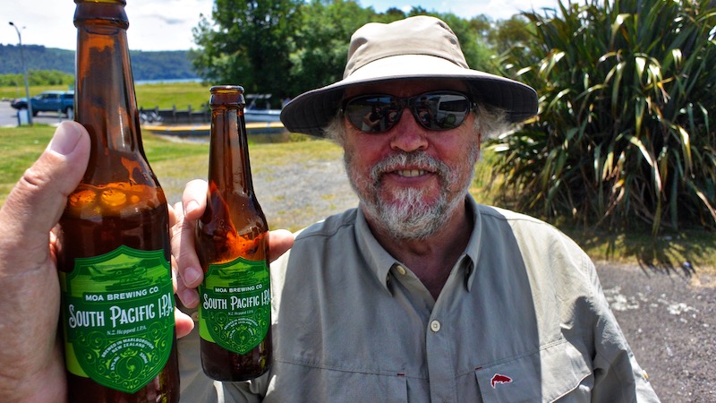 Bjarne Fries 181117 tongariro river Bjarne beer