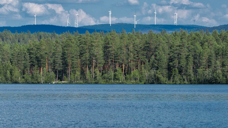 Vindmøller på fjeldet 190726 rena gs windmills