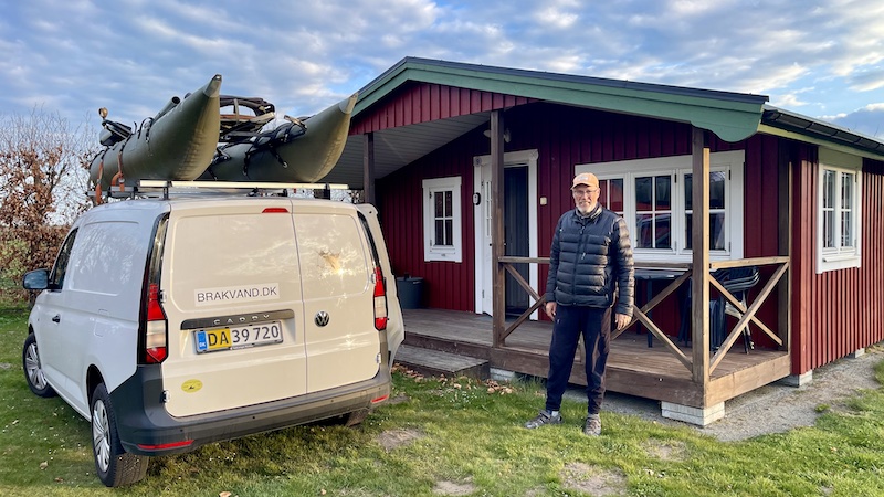 220425 sverige hytte bil henrik