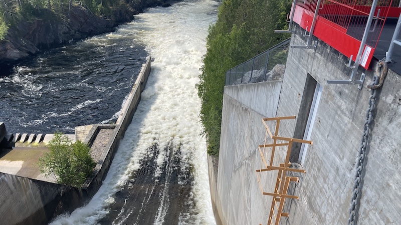 Udløbet fra kraftværksturbinerne ved Rena 230614 rena powerstation