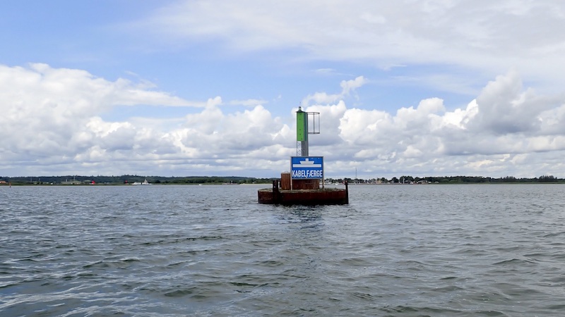 Indsejlingen til Randers Fjord 250607 udbyhoj kabelfarge