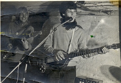 Henrik Leth med basguitar