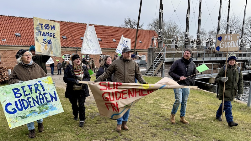 250207 gudenå demo debat